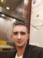 Парень 21 год хочет найти девушку в Майкопе – Фото 1