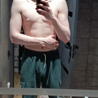 Молодой парень ищет развлечений) – Фото 1