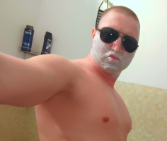 Ищу стройную, симпатичную и молодую девушку. – Фото 1