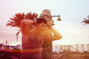 Привет. Меня зовут Даня. Высокий, спортивного телосложения.  – Фото 1