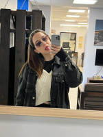 Настя 19 лет, люблю вирт или личные встречи. Очень хотела бы познакомиться с военными. – Фото 1