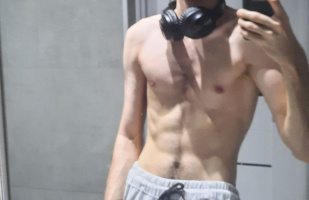 Молодой парень ищет девушку для общения, эротических переписок, обмена интимом. – Фото 1