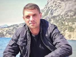 Высокий мужчина в расвете сил – Фото 1