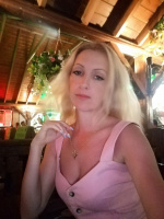 Познакомлюсь с порядочным мужчиной. Хочу любви регулярные встречи. – Фото 1