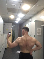 Красиво сложеный парень хочет секса с девушкой любого возраста – Фото 1