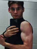 Парень 21 год хочет найти девушку в Волгограде – Фото 1