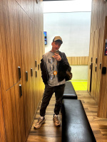 Молодой стройный для милфы взрослой женщины – Фото 1