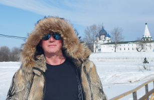 Ищу молодую стройную девушку для отношений  – Фото 1