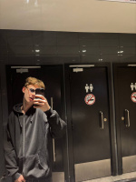 Парень 18 лет хочет найти девушку в Санкт-Петербурге – Фото 1