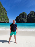 С большими бедрами (попой) – Фото 1