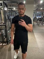 С большими бедрами (попой) – Фото 3