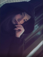 Молодая студентка готова ко всему – Фото 2