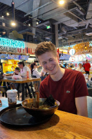 Ходить вместе в кафе/ рестораны, на развлечения и ко мне домой. – Фото 1