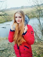 Молодая девушка ищет приключения – Фото 1