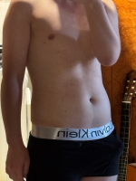 Молодой спортивный в поисках взаимного удовольствия  – Фото 2