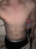 Молодой спортивный в поисках взаимного удовольствия  – Фото 1