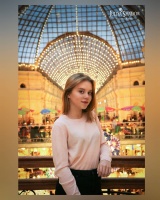 Молоденькая девушка ищет мужчину – Фото 1