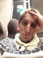 Ищу молодую девушку, которая умеет делать приятно своими ручками – Фото 1